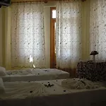 Aparthotel Semiz 2*