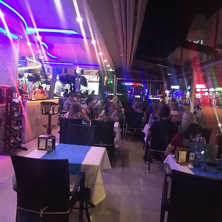 アパートホテル Semiz アランヤ