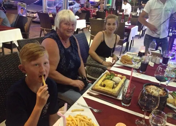 Hotel de apartamente Semiz 2*