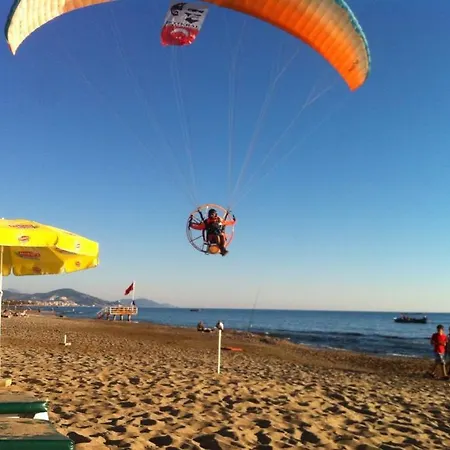 מלון דירות Semiz 2*